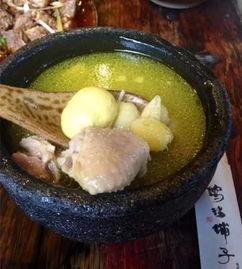 娱乐吃瓜酱鸡汤视频,揭秘娱乐圈背后的温馨故事